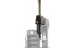 Pneumatic vertical arm on the Hofmann Monty 1675-SS enabling precise positioning of the mount and demount head